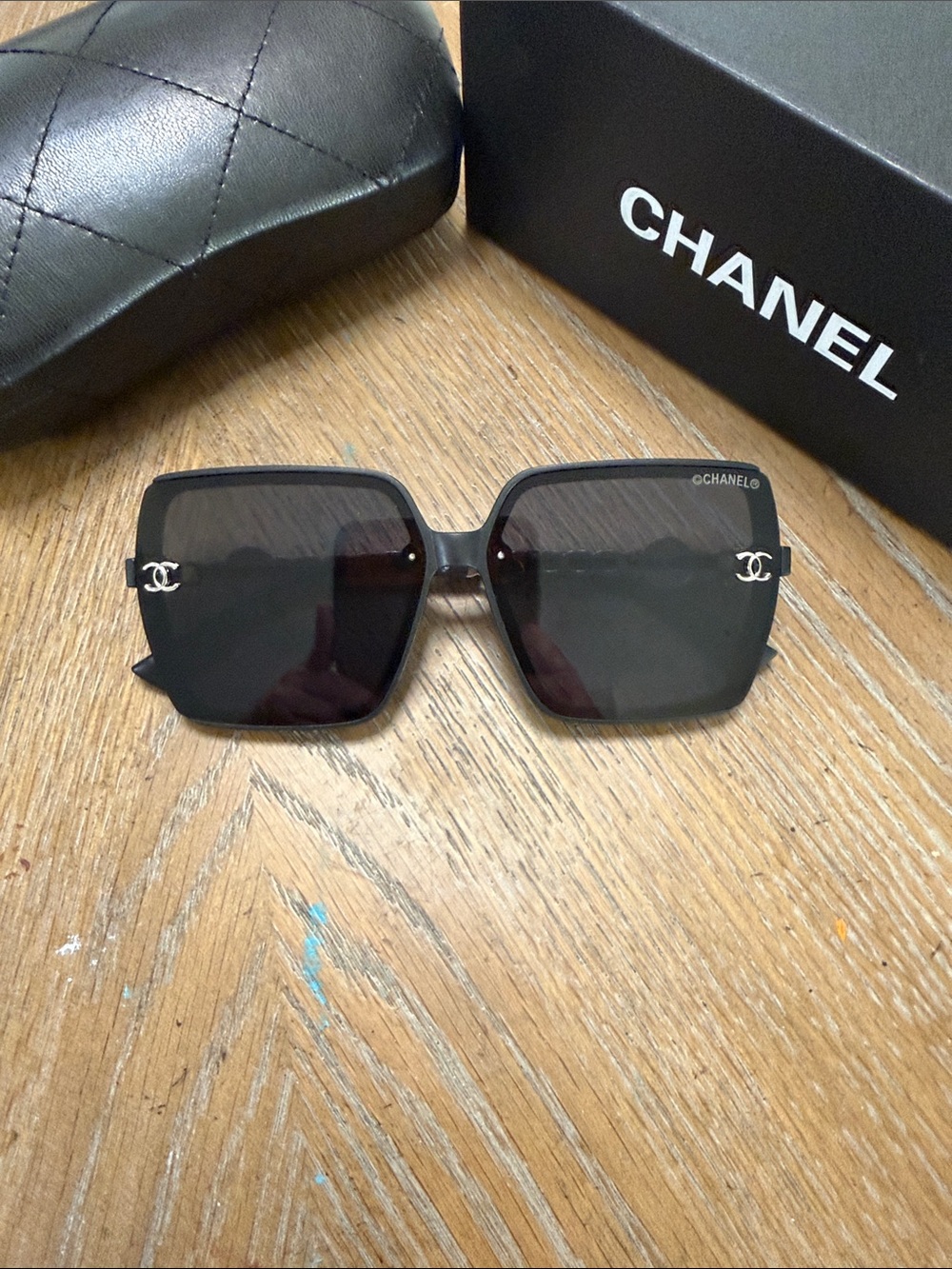 CHANEL Black Oversized Square Sunglasses with Silver CC Accents - Picture 4 of 9